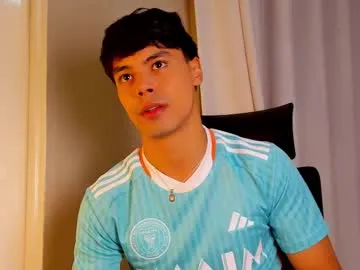 nik_sharp – webcam model profile photo Image 13