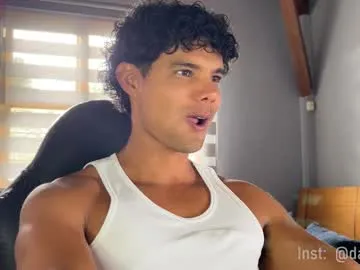 yes_mommy_zlata – webcam model profile photo Image 11