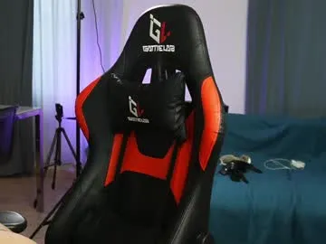 kikiplumpass – webcam model profile photo Image 2