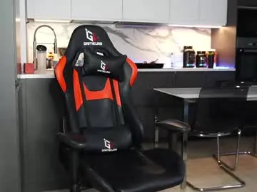 kikiplumpass – webcam model profile photo Image 4