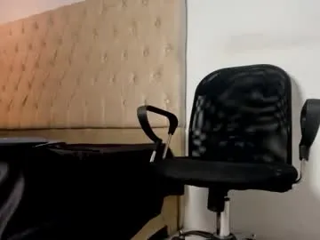 justingtime21 – webcam model profile photo Image 16