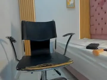 justingtime21 – webcam model profile photo Image 7