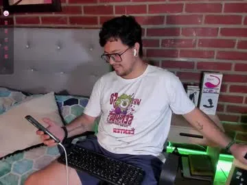 snowfox254 – webcam model profile photo Image 2