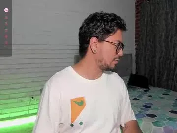 snowfox254 – webcam model profile photo Image 3