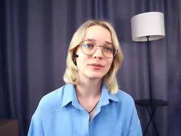 loving_ladies – webcam model profile photo Image 11