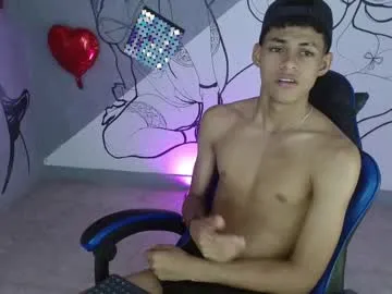 darklycurious – webcam model profile photo Image 4