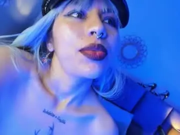 traciblow – webcam model profile photo Image 16