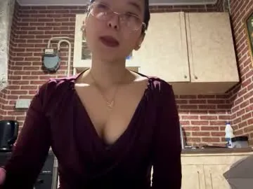 wineandboobs – webcam model profile photo Image 4