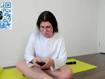 loving_ladies – webcam model profile photo Image 8