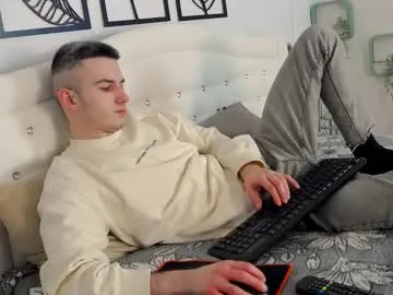 foxyiyi – webcam model profile photo Image 2