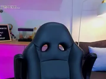 traciblow – webcam model profile photo Image 11