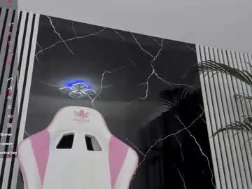 victoriathomsons – webcam model profile photo Image 3