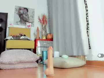 playussoftly – webcam model profile photo Image 5