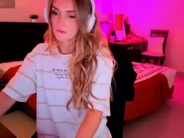 Amanda – webcam model profile photo Image 17