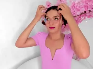 whisperlure – webcam model profile photo Image 6