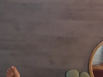 willow_hendrix – webcam model profile photo Image 17