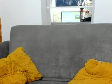 blue_bow – webcam model profile photo Image 3