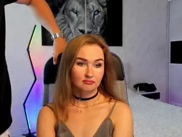 evapilled – webcam model profile photo Image 8