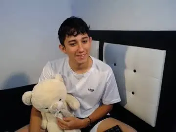 vvioleta_ – webcam model profile photo Image 14