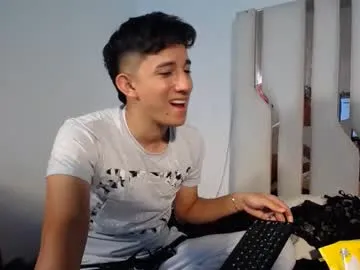 vvioleta_ – webcam model profile photo Image 3