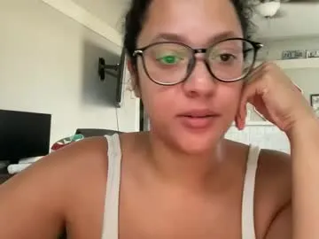 emonyashka – webcam model profile photo Image 17