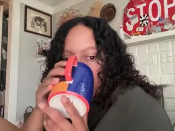 emonyashka – webcam model profile photo Image 18