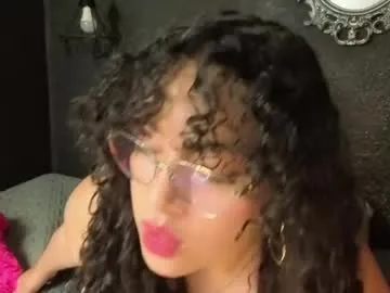 honeybelle8 – webcam model profile photo Image 8