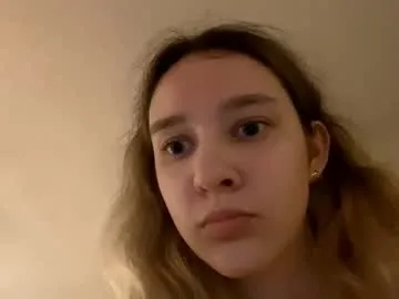 tiameakin – webcam model profile photo Image 4