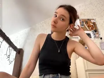 tiameakin – webcam model profile photo Image 7