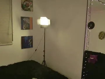 nathalienat – webcam model profile photo Image 8