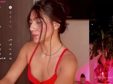 cherry_berry56 – webcam model profile photo Image 13