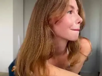 e_vvv_a – webcam model profile photo Image 17