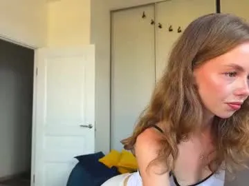 e_vvv_a – webcam model profile photo Image 5