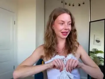 e_vvv_a – webcam model profile photo Image 9