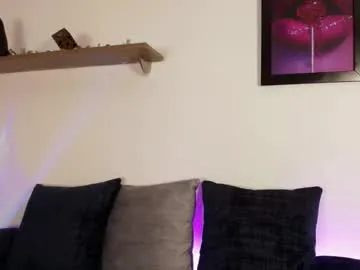 sexy_curvi – webcam model profile photo Image 9