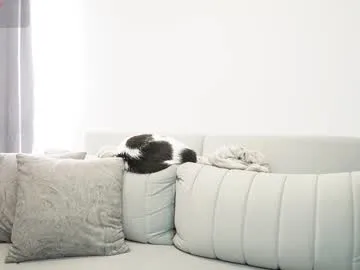 charming_lovers – webcam model profile photo Image 11