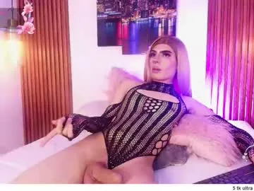 cherry_berry56 – webcam model profile photo Image 4