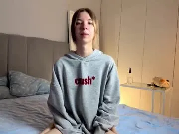 icyhoneybite – webcam model profile photo Image 2