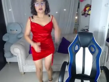 emmilychevalier – webcam model profile photo