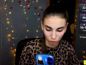 katie_dierse – webcam model profile photo Image 19