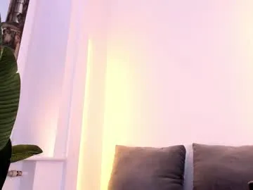 blue_bow – webcam model profile photo Image 14