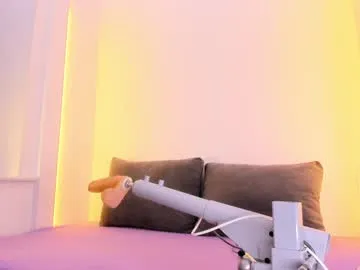 blue_bow – webcam model profile photo Image 3