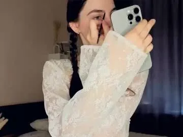 iminako – webcam model profile photo Image 2