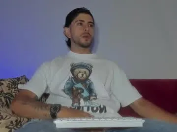 blue_bow – webcam model profile photo Image 12