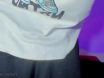 blue_bow – webcam model profile photo Image 6