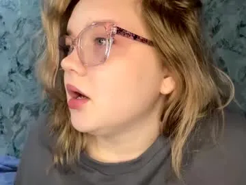 zoey_it – webcam model profile photo Image 4