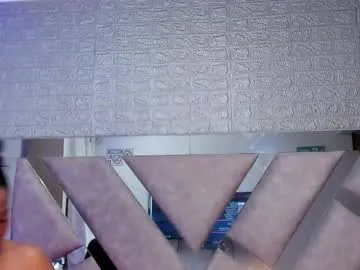 ami_sweet_19 – webcam model profile photo Image 19