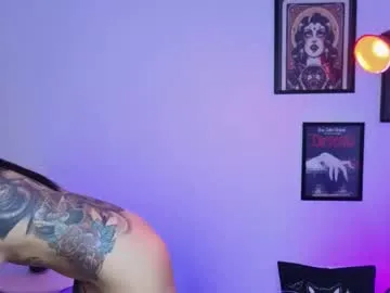 Amanda – webcam model profile photo Image 7