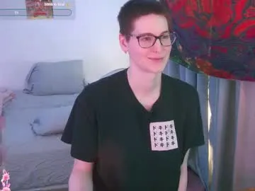 evelyn_evyy – webcam model profile photo Image 2