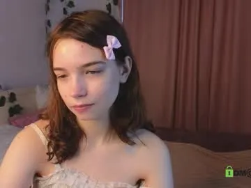 alliceredfox – webcam model profile photo Image 10